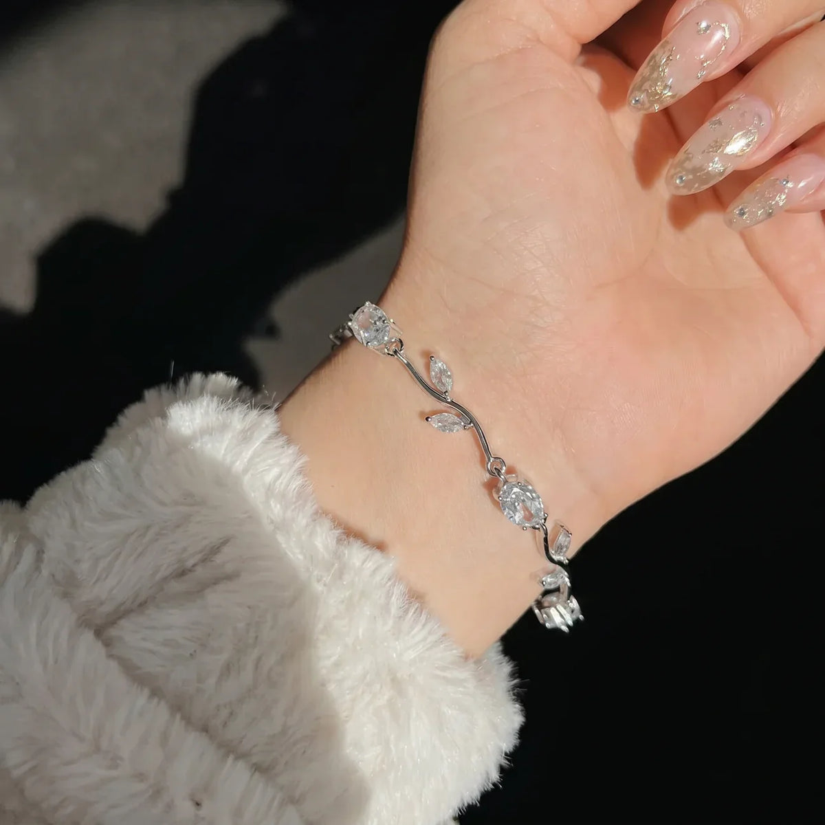 Luxury Vine Tulip Bracelet